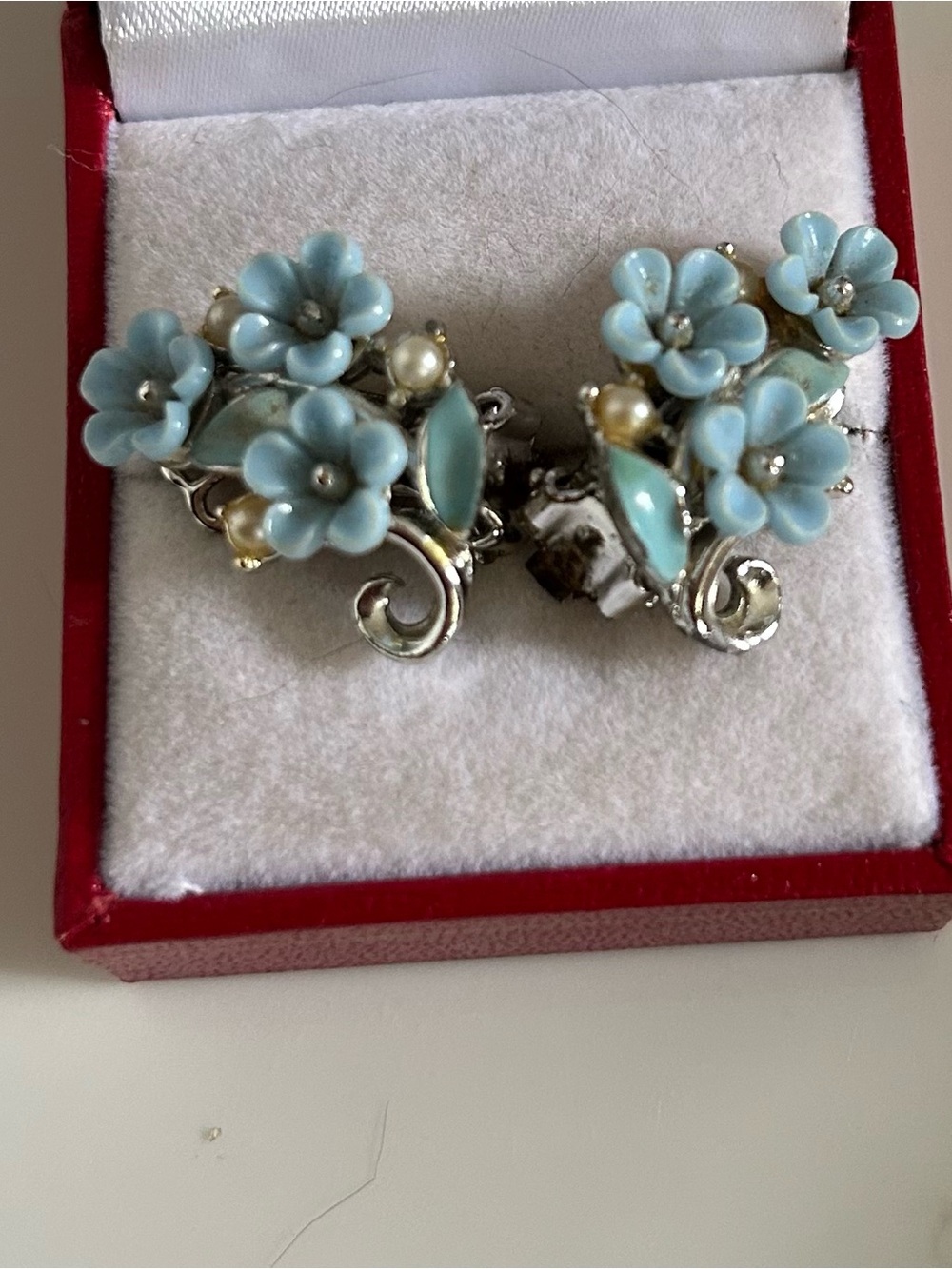 Vintage Blue Flower Cluster Clip Earrings